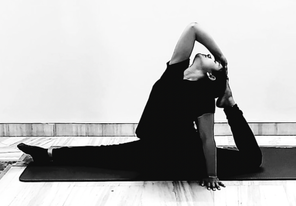 famous female yoga teacher in lucknow